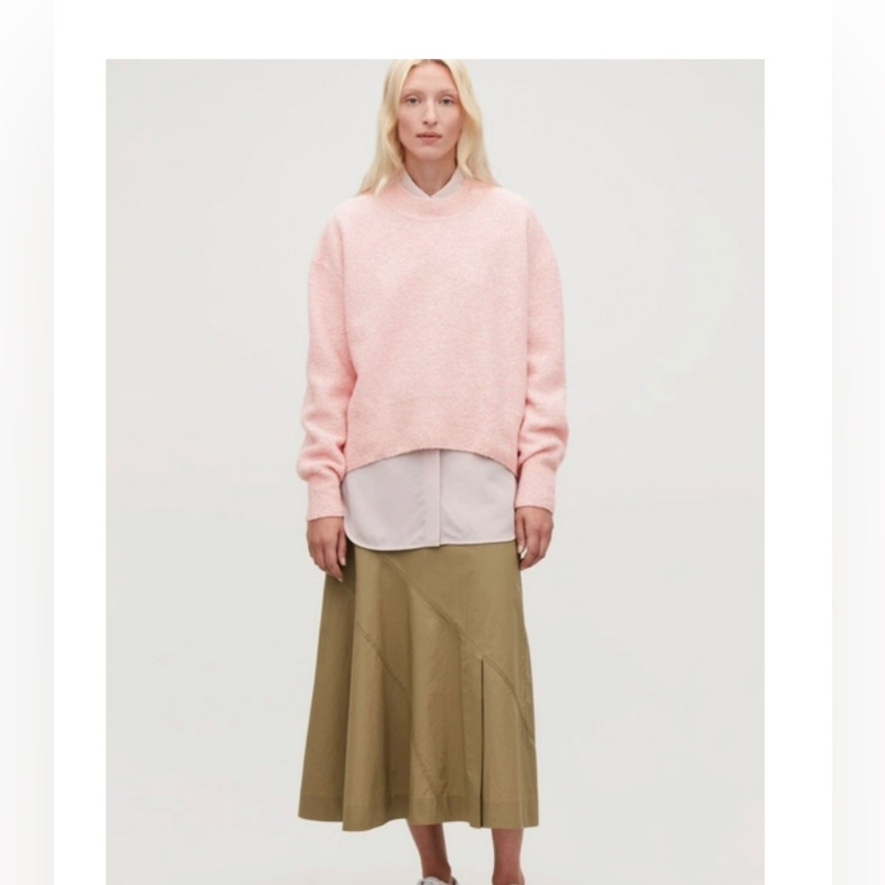 COS textured sweater M
